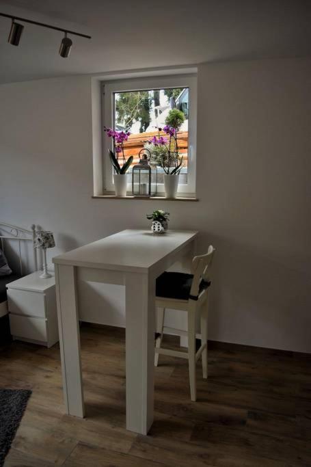 Ferienwohnungen Lamisto Am Waldesrand Neckartenzlingen ภายนอก รูปภาพ